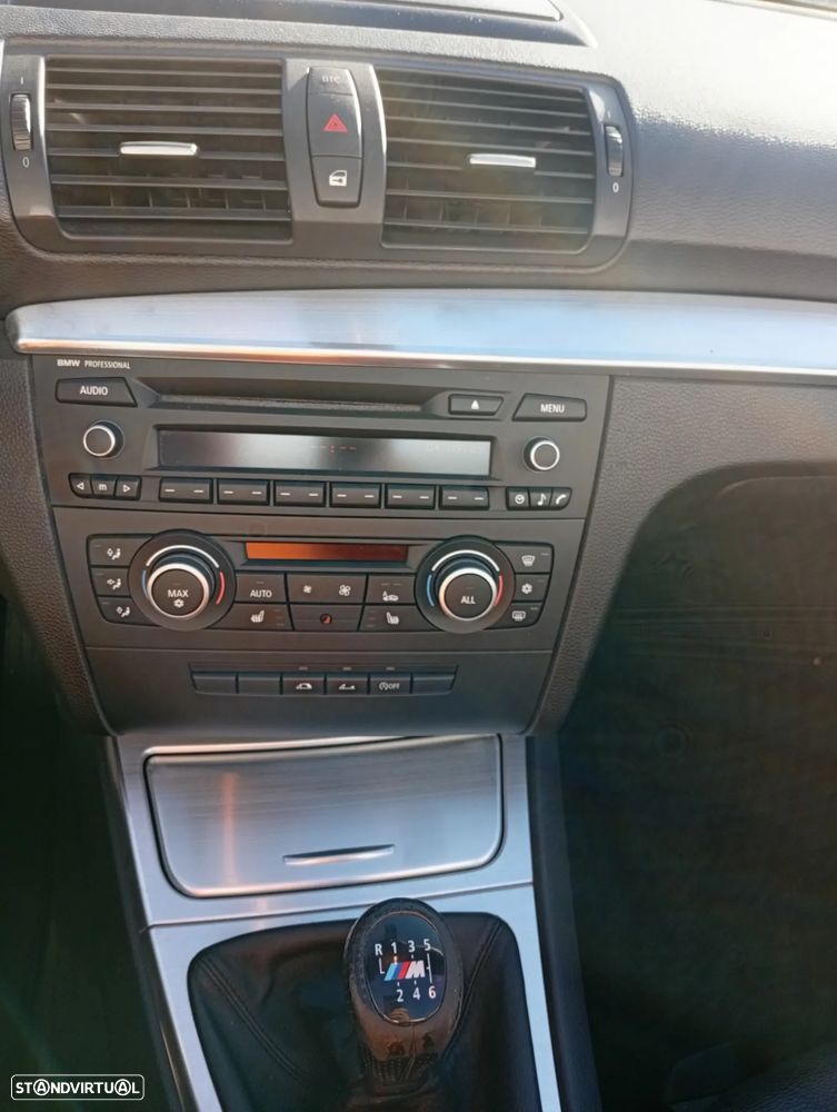 BMW 118 i Edition Sport - 12