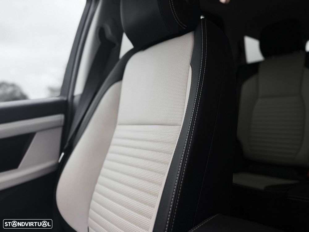 Land Rover Discovery Sport P300e R-Dynamic S - 15