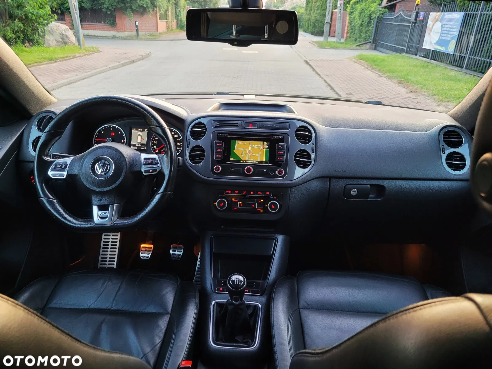 Volkswagen Tiguan 2.0 TDI DPF BlueMotion Technology Sport & Style - 20