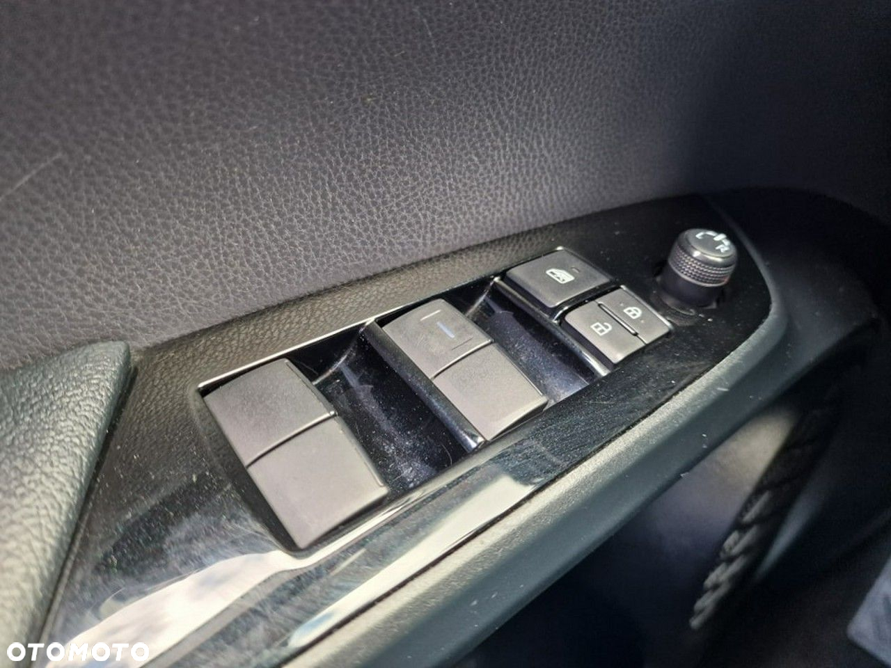 Toyota Prius 1.8 Hybrid Executive - 9