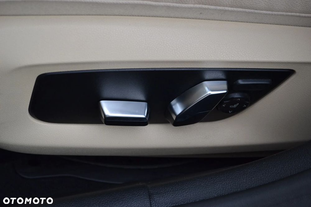 BMW Seria 5 540d xDrive - 21
