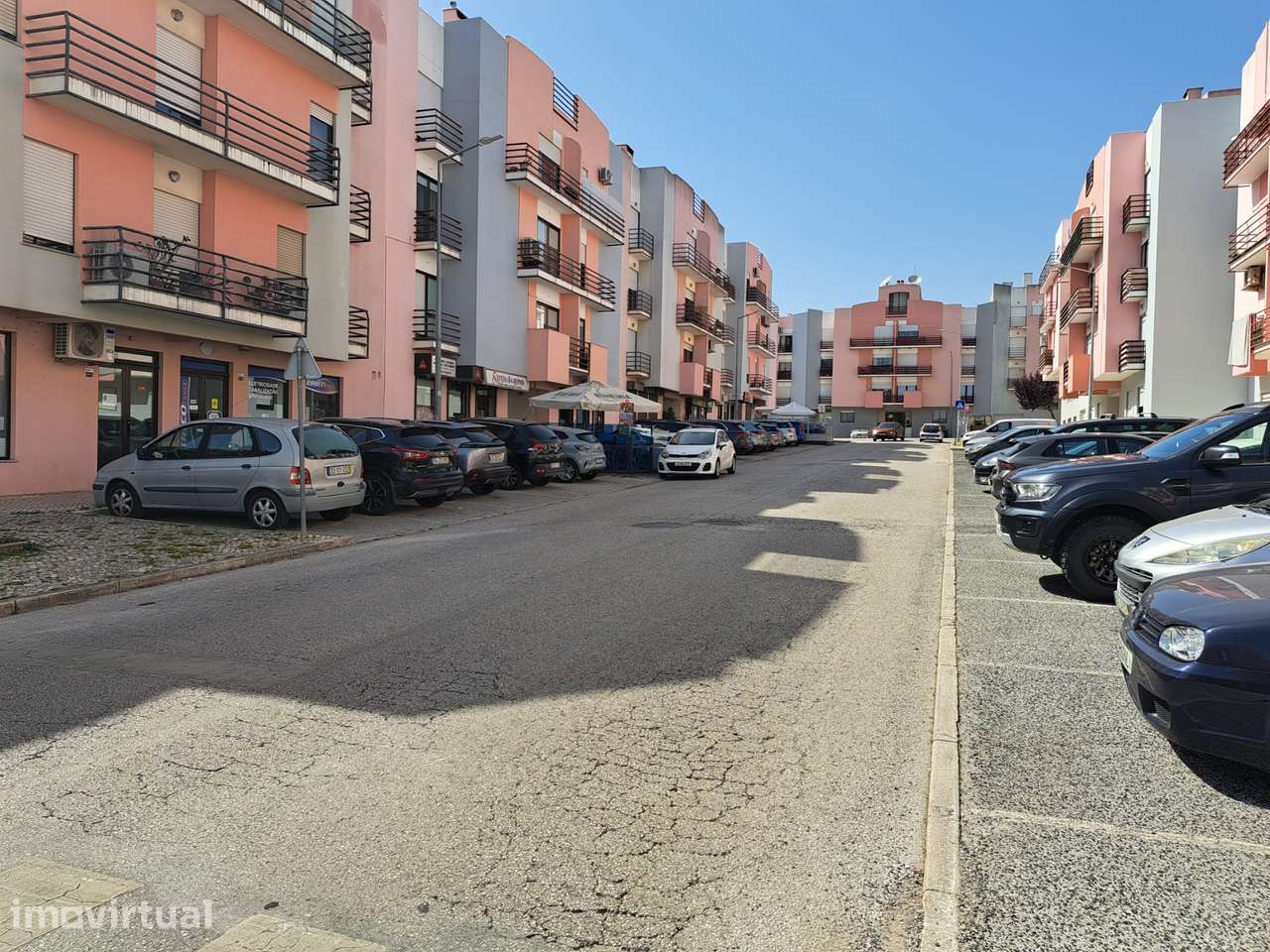 Excelente Apartamento T3 Seminovo em Vialonga - Grande imagem: 3/28
