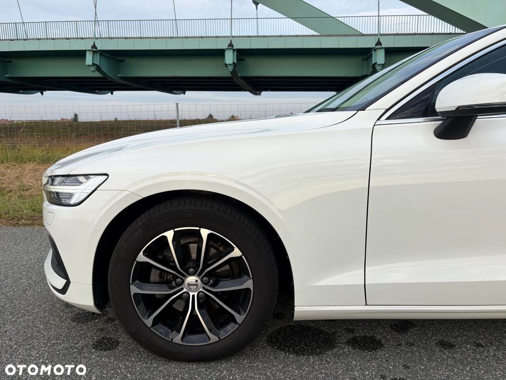 Volvo V60 D3 Momentum Pro - 9