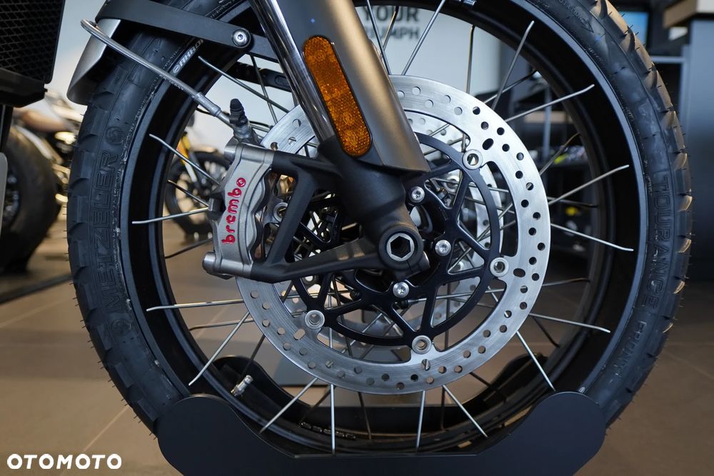 Triumph Scrambler - 24