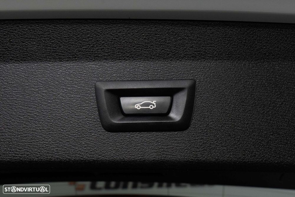 BMW X1 25 e xDrive Corporate Edition - 16