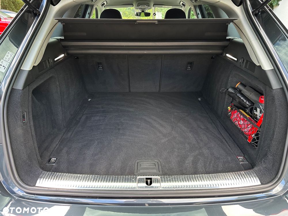Audi A4 Avant 30 TDI S tronic - 14