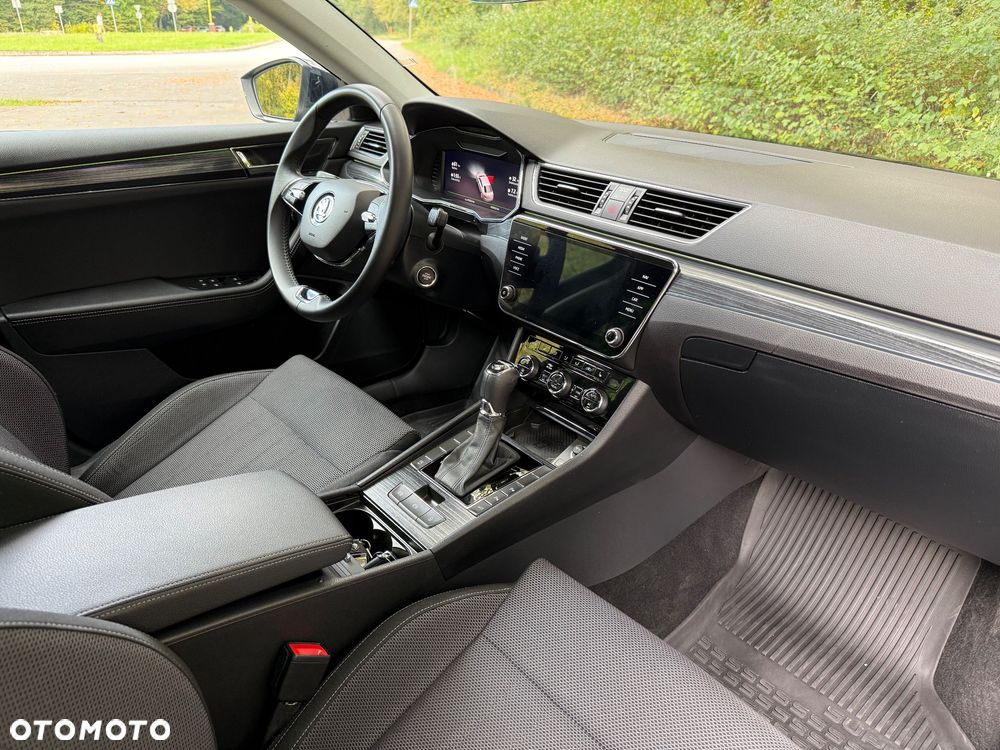 Skoda Superb 2.0 TDI SCR Style DSG - 18