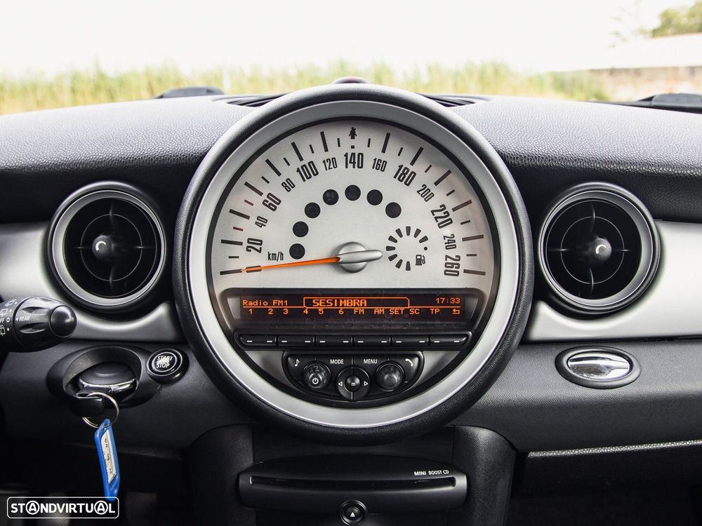 MINI 3 Portas One D - 6