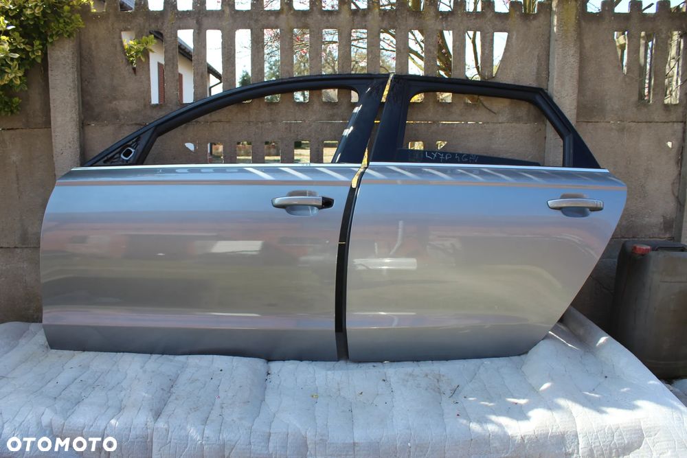 DRZWI TYLNE LEWE AUDI A6 C7 AVANT LX7P 2015