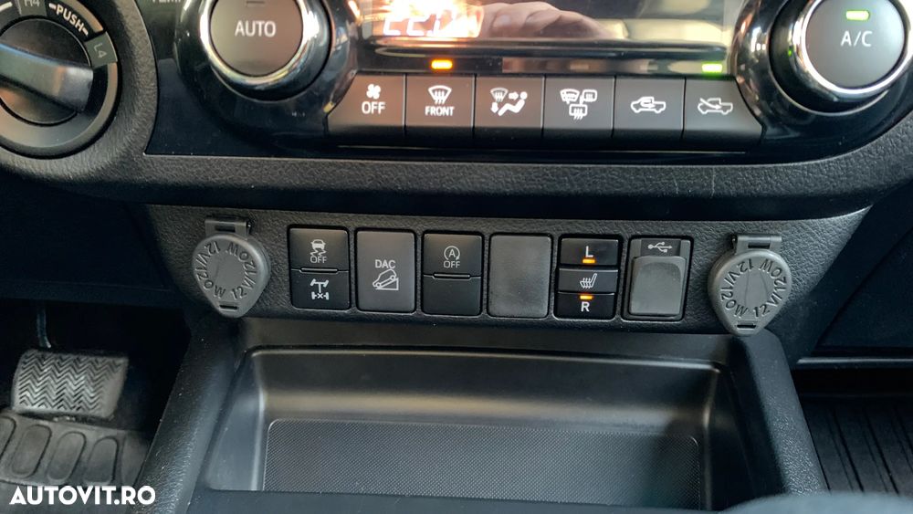 Toyota Hilux 2.8D 204CP 4x4 Double Cab AT Invincible Color Edition - 30