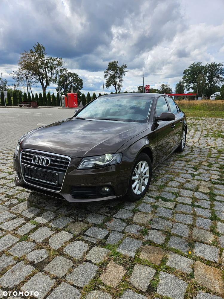 Audi A4 Limousine - 12