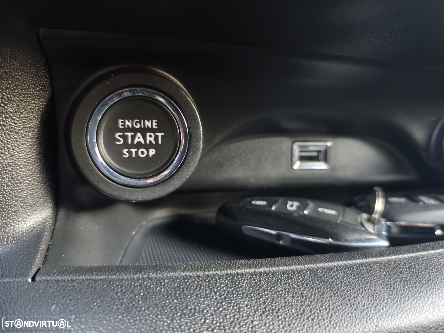 Citroën C4 Cactus 1.2 PureTech Shine Pack - 23