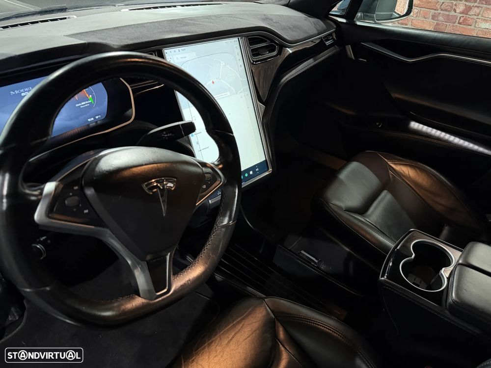Tesla Model S 85D AWD - 8