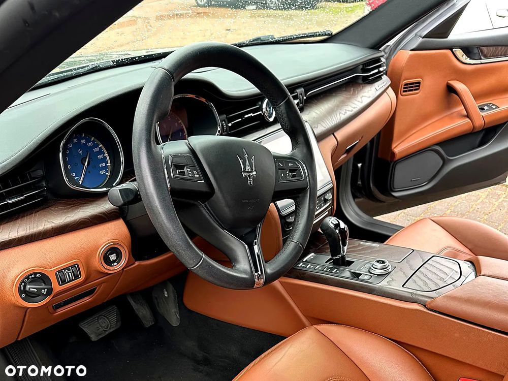 Maserati Quattroporte S - 12