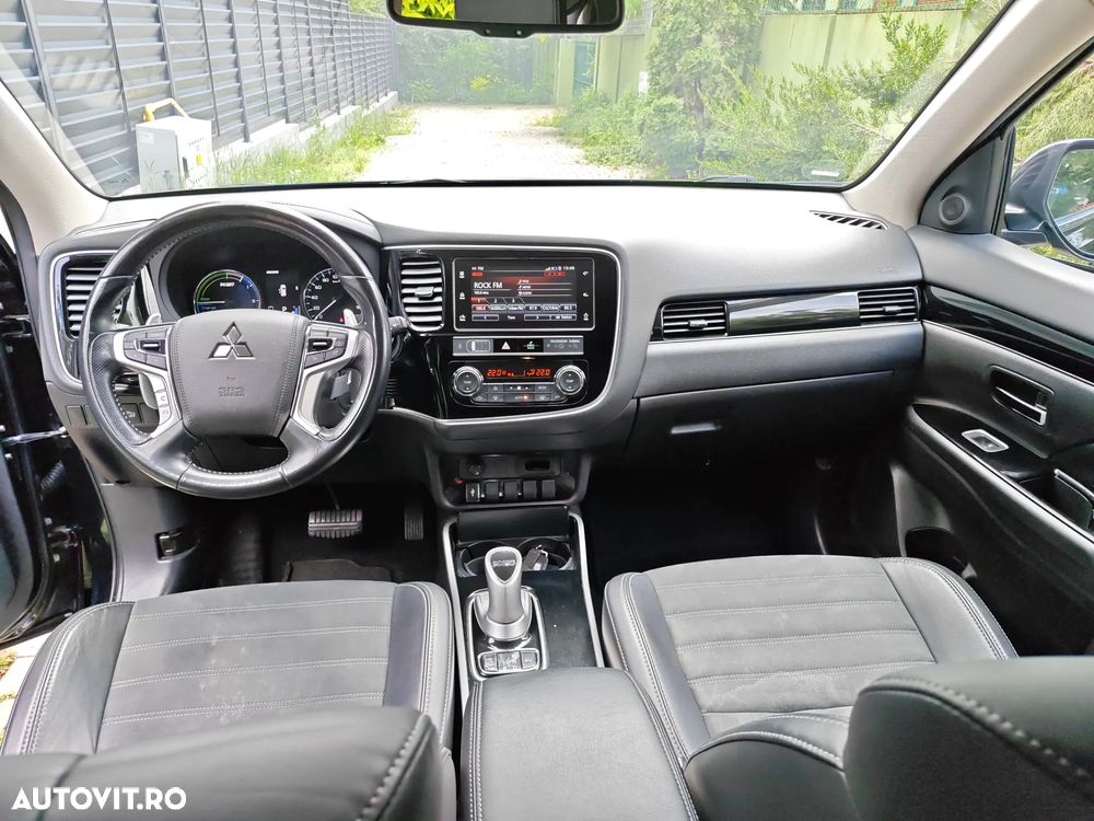 Mitsubishi Outlander PHEV 2.4 L 4X4 Instyle - 5