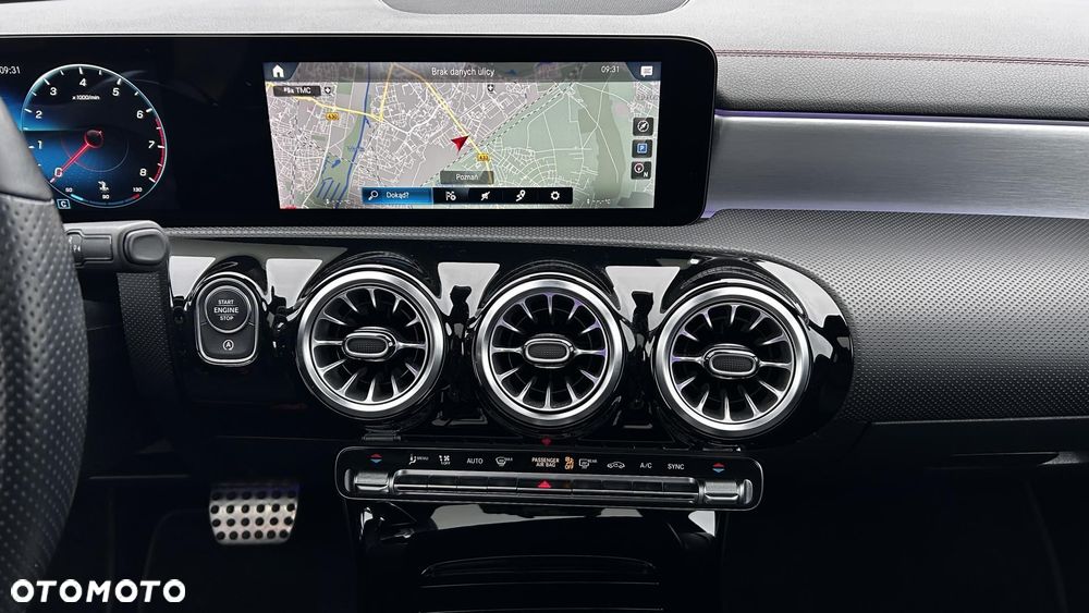 Mercedes-Benz CLA 200 AMG Line 7G-DCT - 17