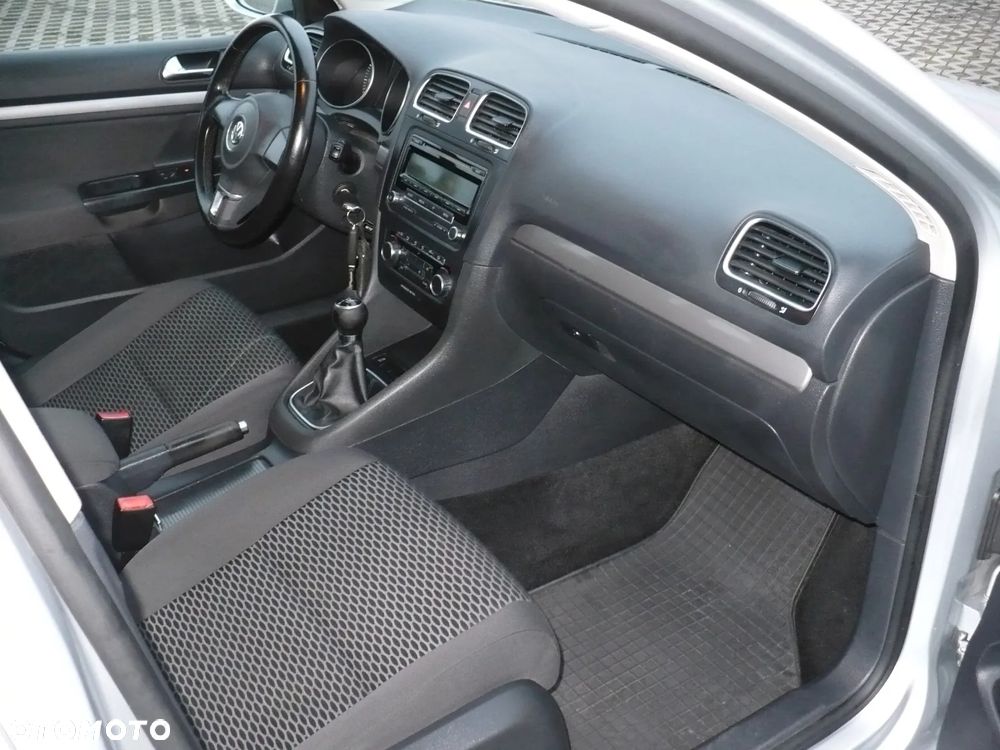 Volkswagen Golf 1.6 Team - 17