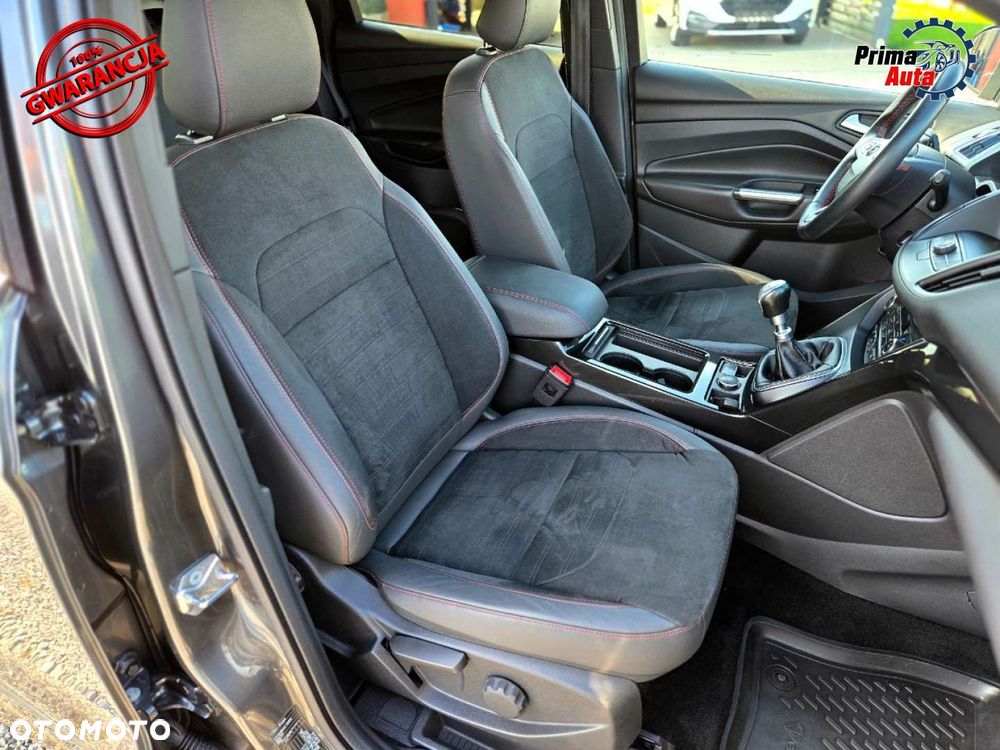 Ford Kuga 1.5 EcoBoost 2x4 ST-Line - 30