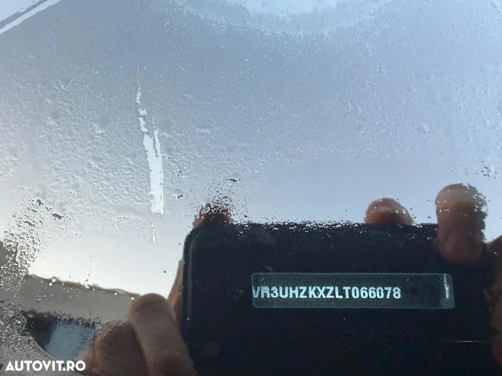 Peugeot 208 e-208 GT - 8