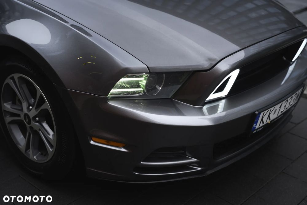 Ford Mustang 3.7 V6 Premium - 10