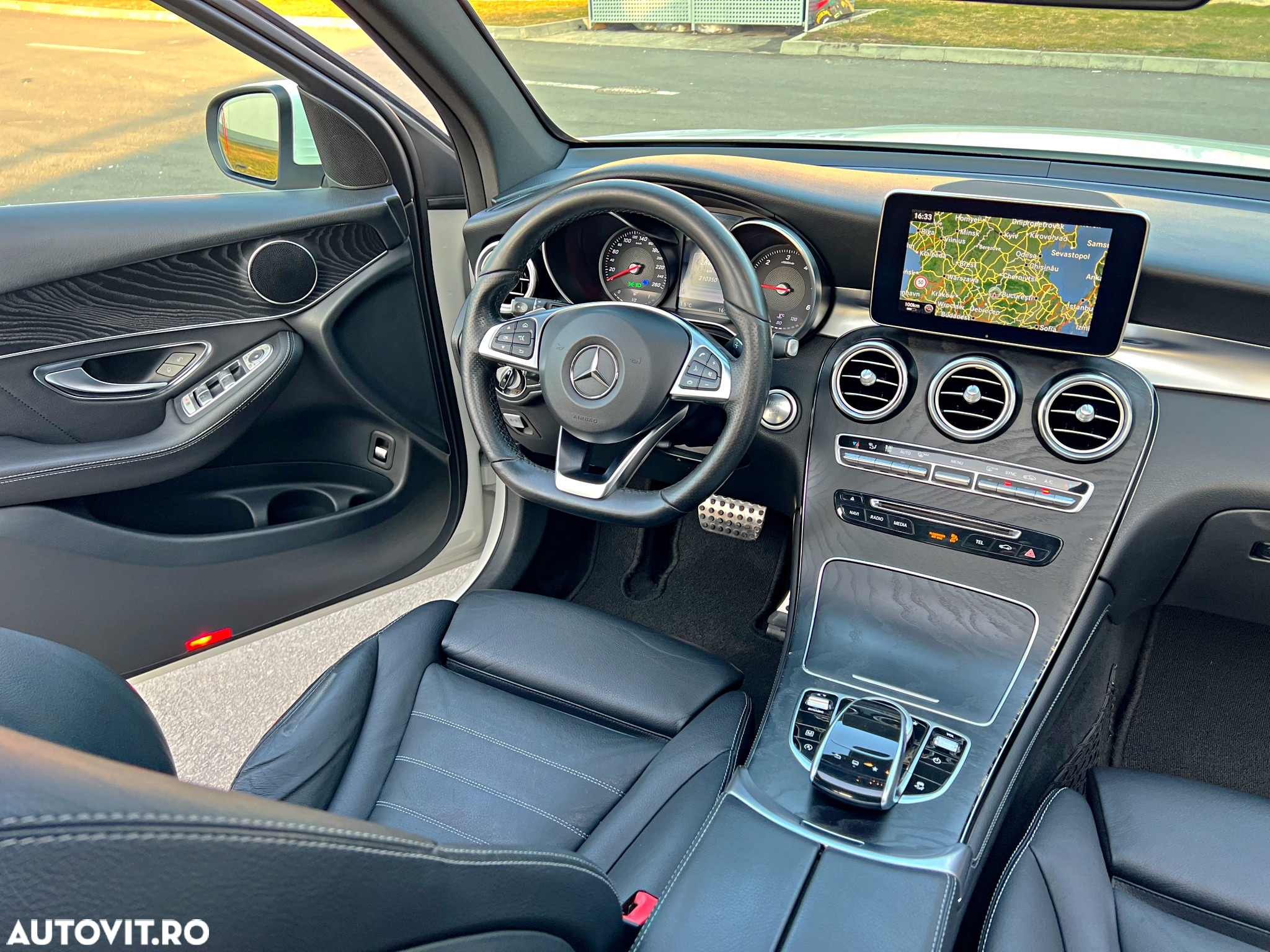 Mercedes-Benz GLC 220 d 4Matic 9G-TRONIC AMG Line - 4