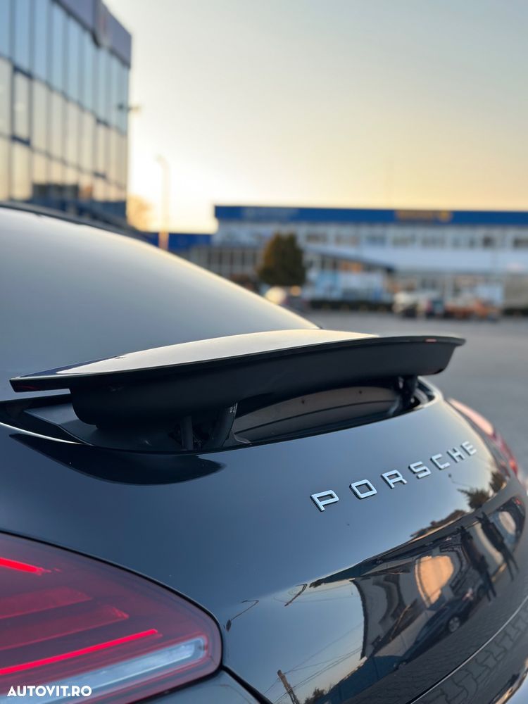 Porsche Panamera - 18