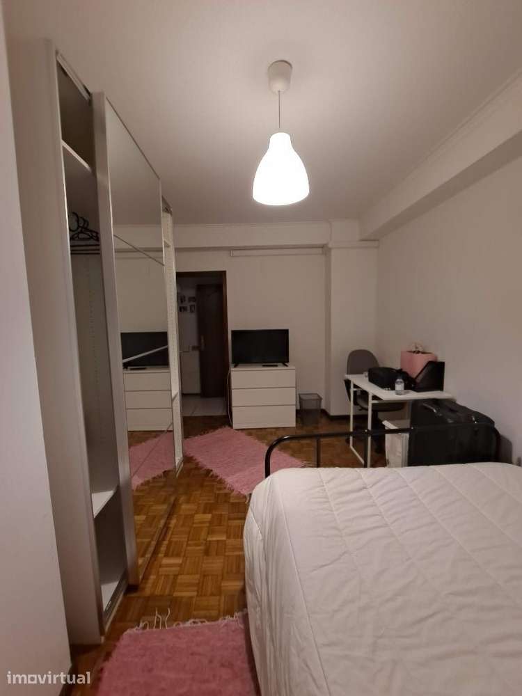Arrenda-se QUARTO mobilado, junto shoping Bragaparque e Uminho - Grande imagem: 4/6