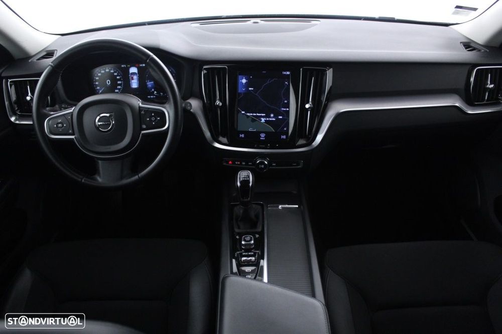Volvo V60 2.0 D3 Momentum Plus - 18