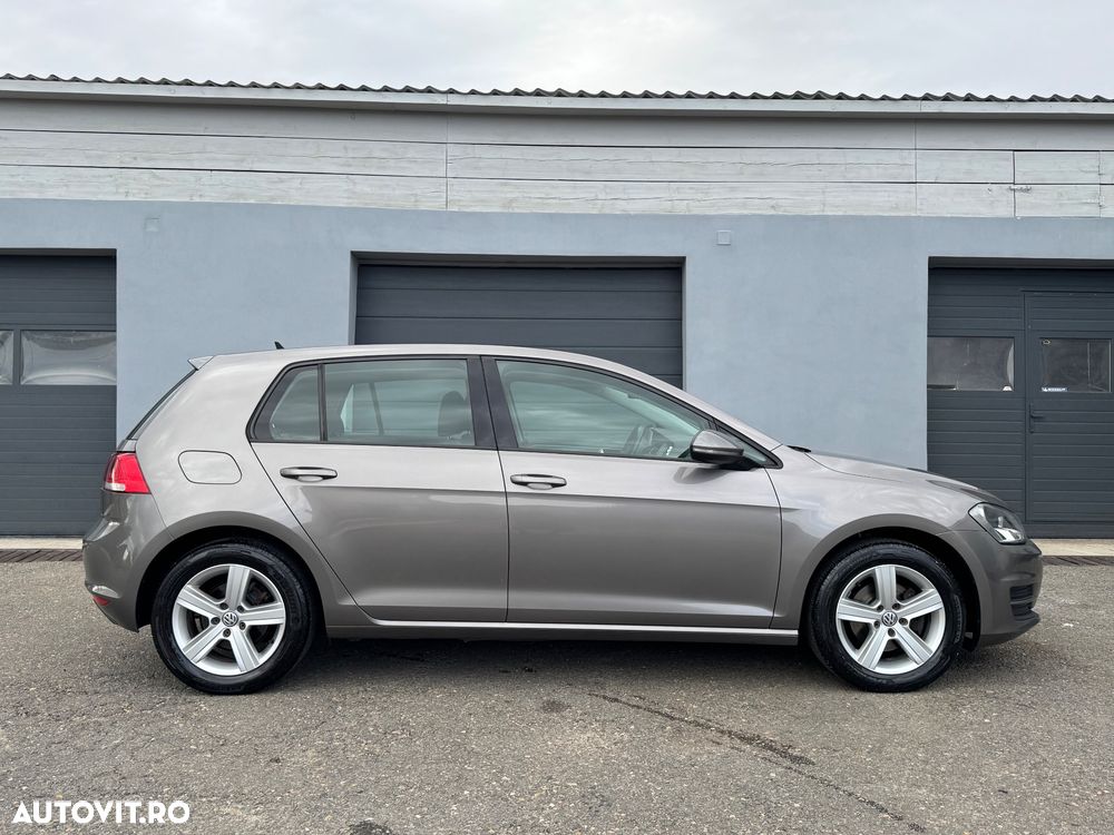 Volkswagen Golf 1.6 TDI BlueMotion Technology DSG Comfortline - 9