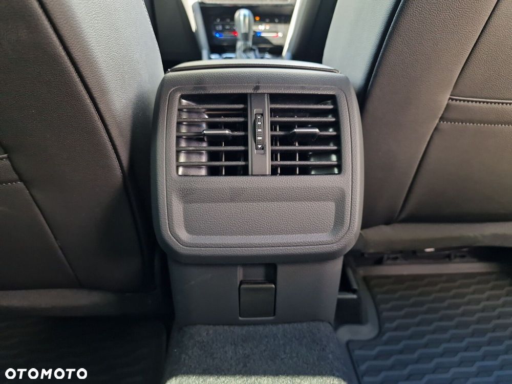 Volkswagen Arteon 2.0 TSI R-Line DSG - 24