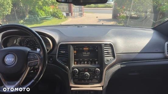 Jeep Grand Cherokee - 10