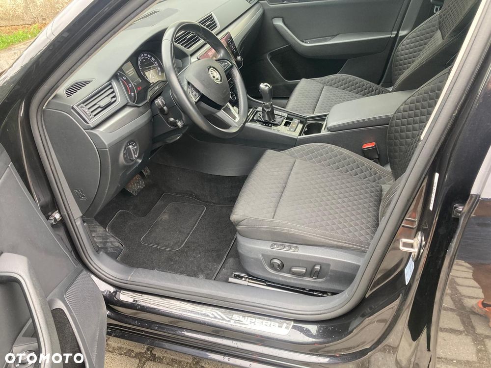 Skoda Superb 1.4 TSI ACT DSG Active - 9