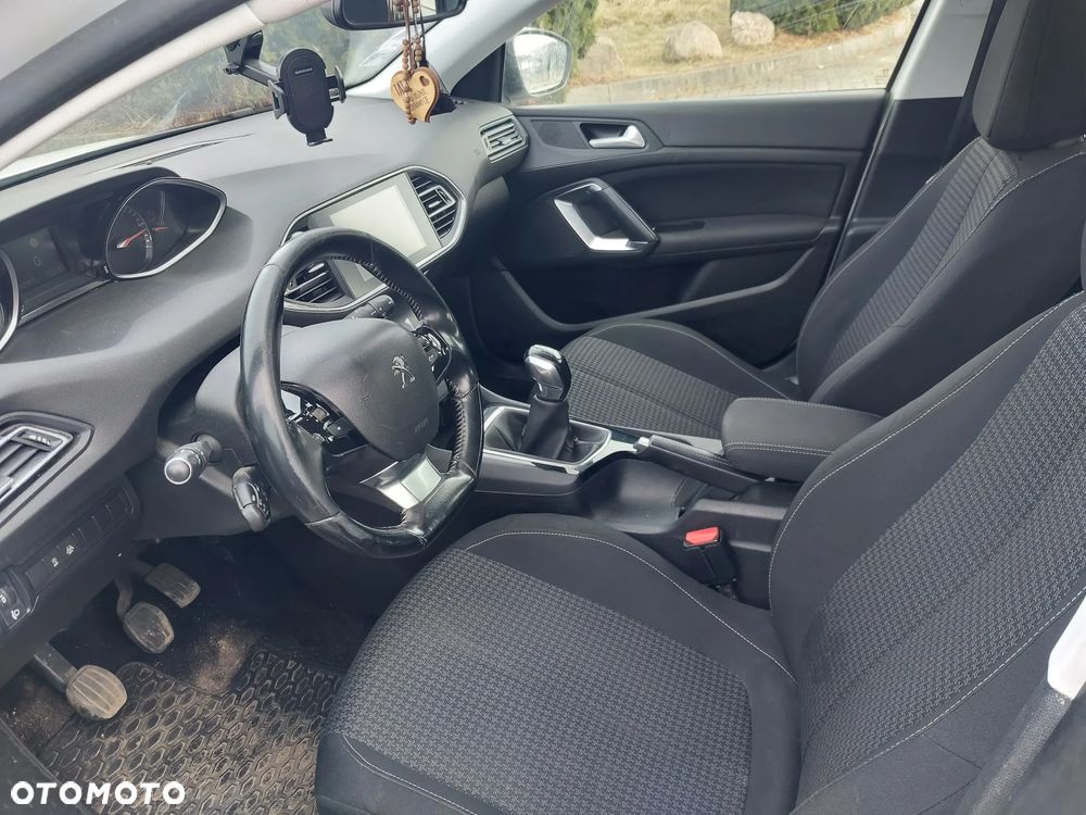 Peugeot 308 - 13