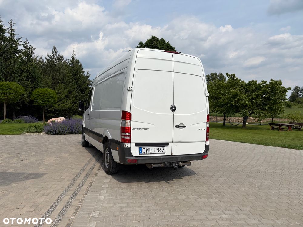 Mercedes-Benz SPRINTER 210 - 3