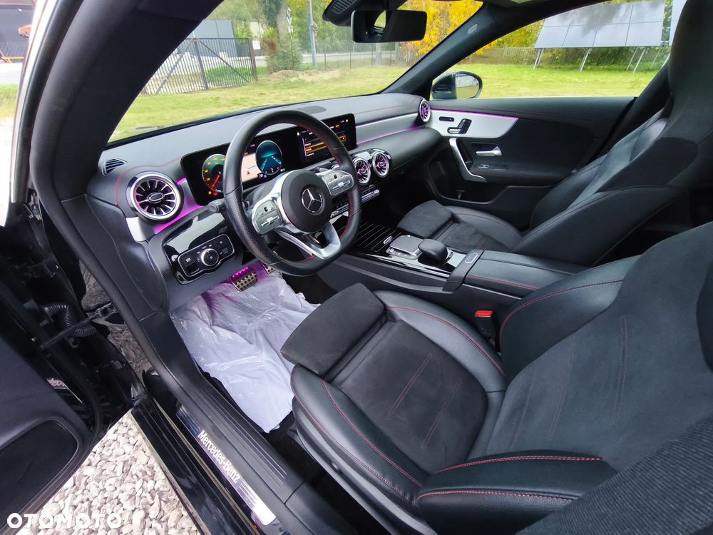 Mercedes-Benz CLA - 23
