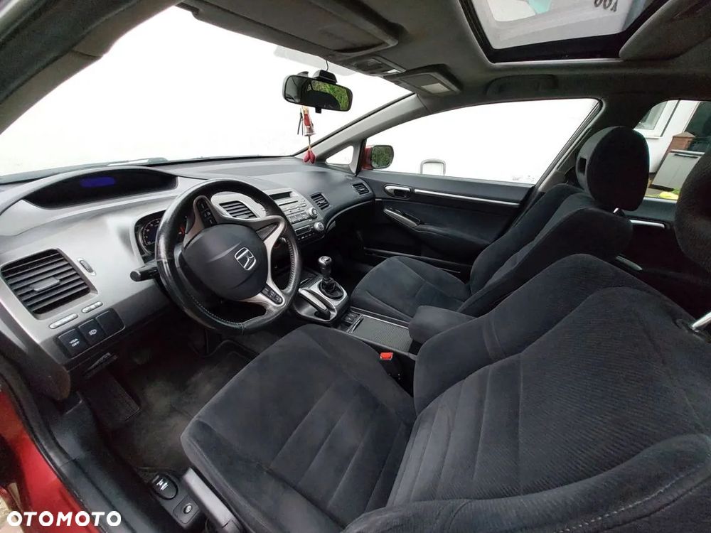 Honda Civic 1.8 Executive - 23