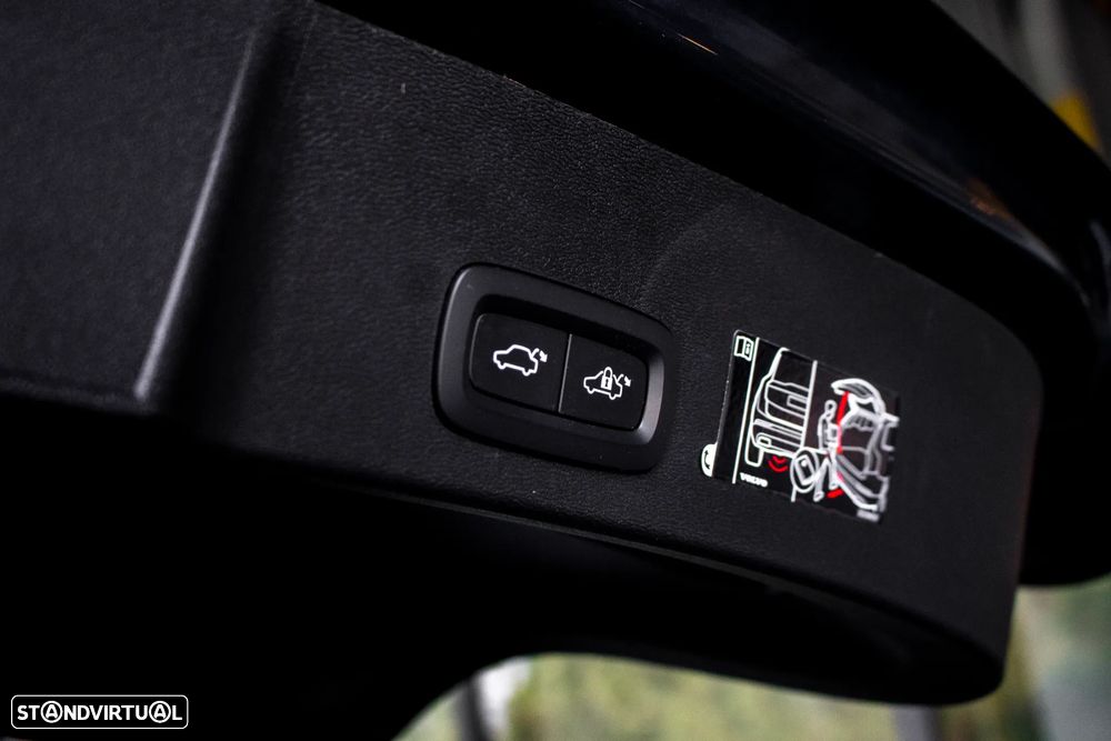 Volvo XC 40 1.5 T4 PHEV Inscription - 32