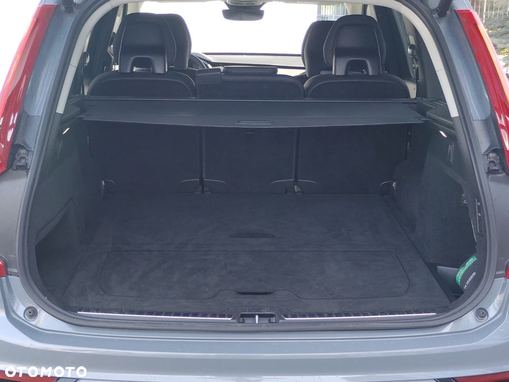 Volvo XC 90 - 40