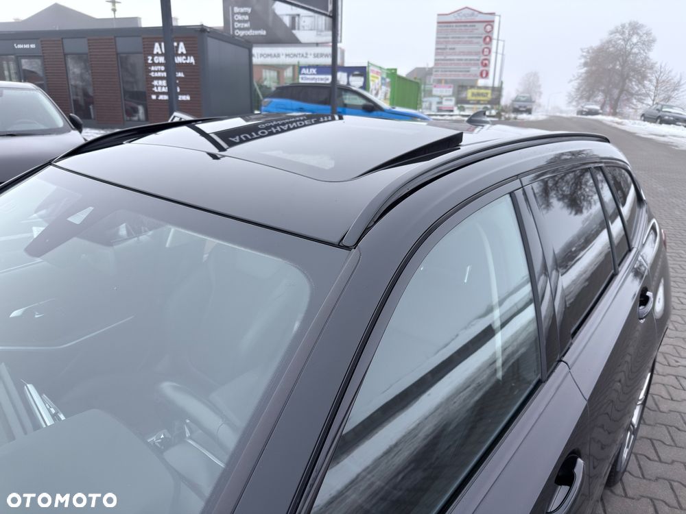 BMW Seria 3 320d Edition M Sport Shadow - 25