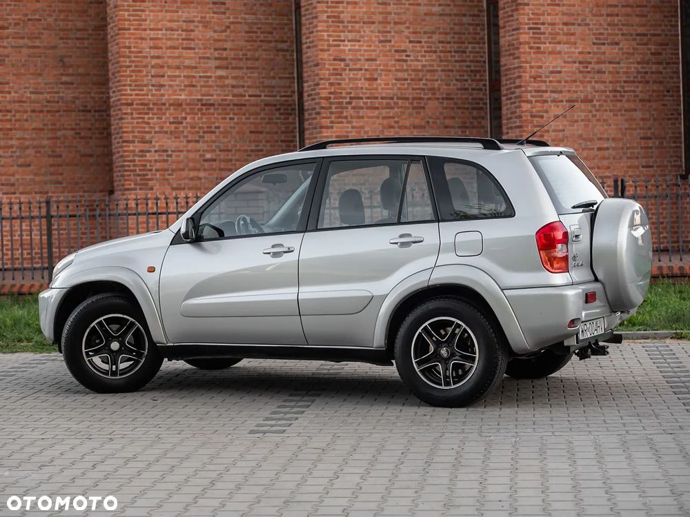 Toyota RAV4 2.0 VVT-i 4x4 - 7