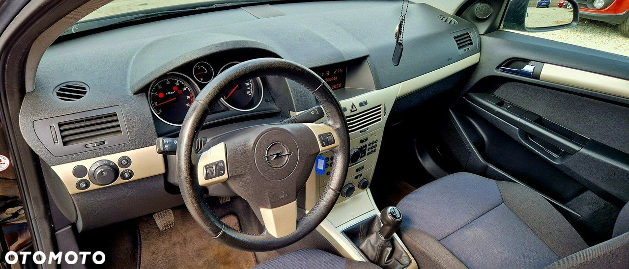 Opel Astra - 26