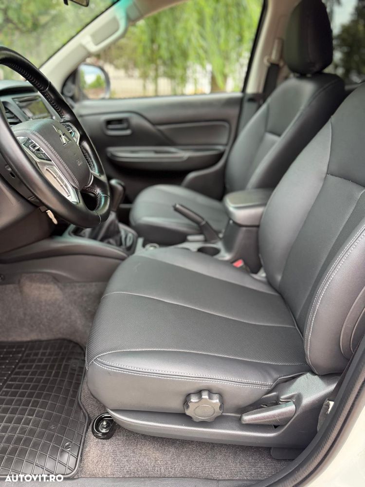 Mitsubishi L200 Double Cab 2.2 DI-D M/T Instyle - 19