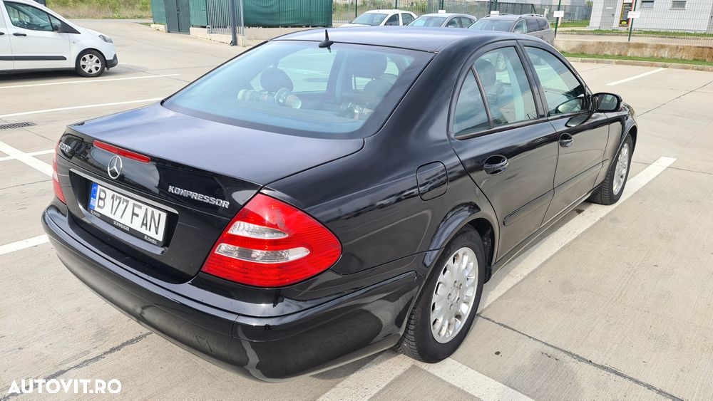 Mercedes-Benz E 200 KOMPRESSOR Elegance - 30