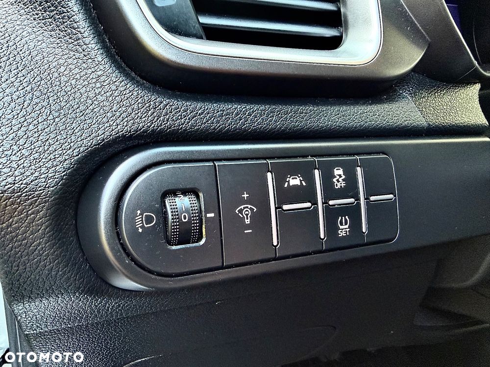 Kia Ceed 1.5 T-GDI L Business Line - 28