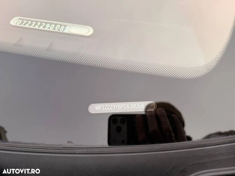 Porsche Cayenne - 12