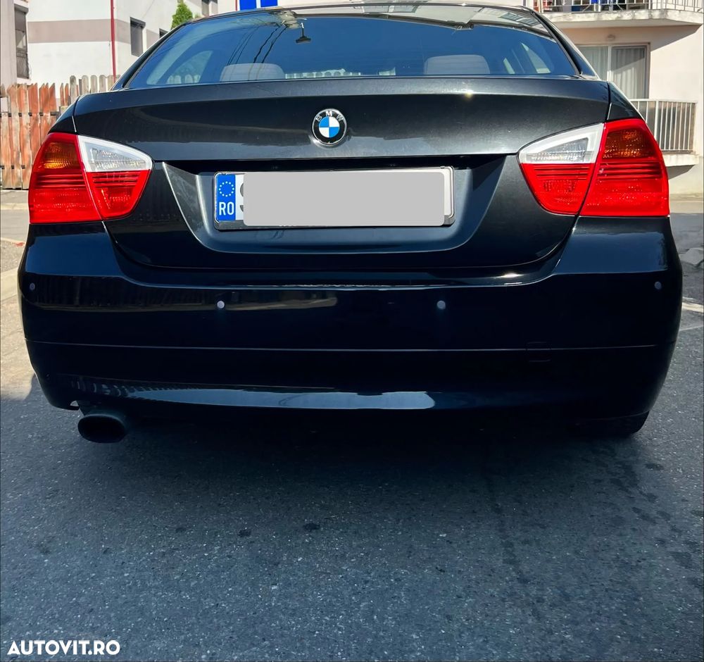 BMW Seria 3 318i - 11