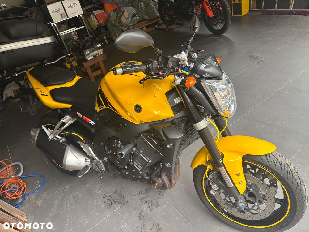 Yamaha FZ - 13