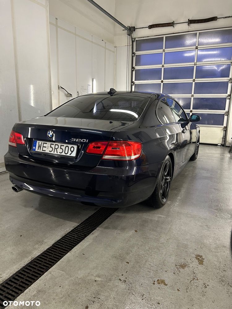 BMW Seria 3 320i - 12