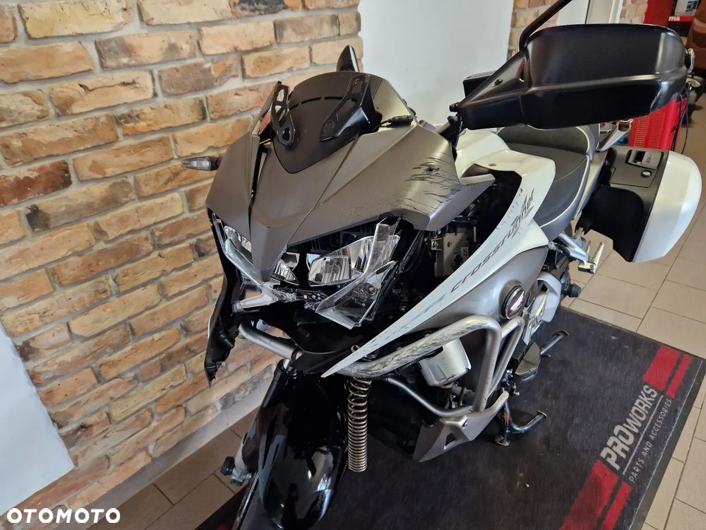 Honda VFR - 23