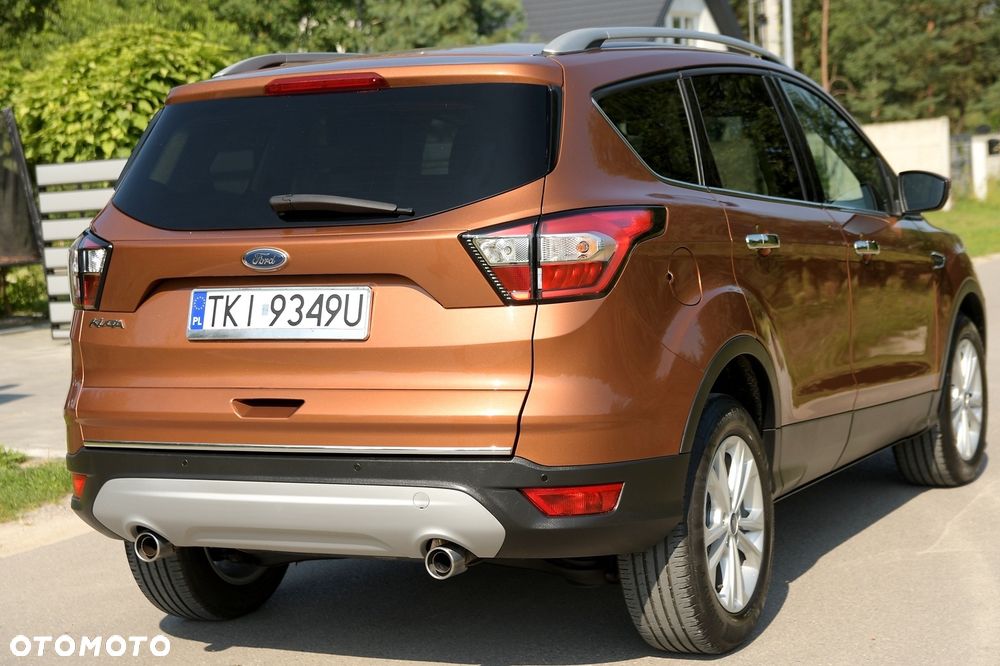 Ford Kuga 2.0 TDCi 2x4 Titanium - 38